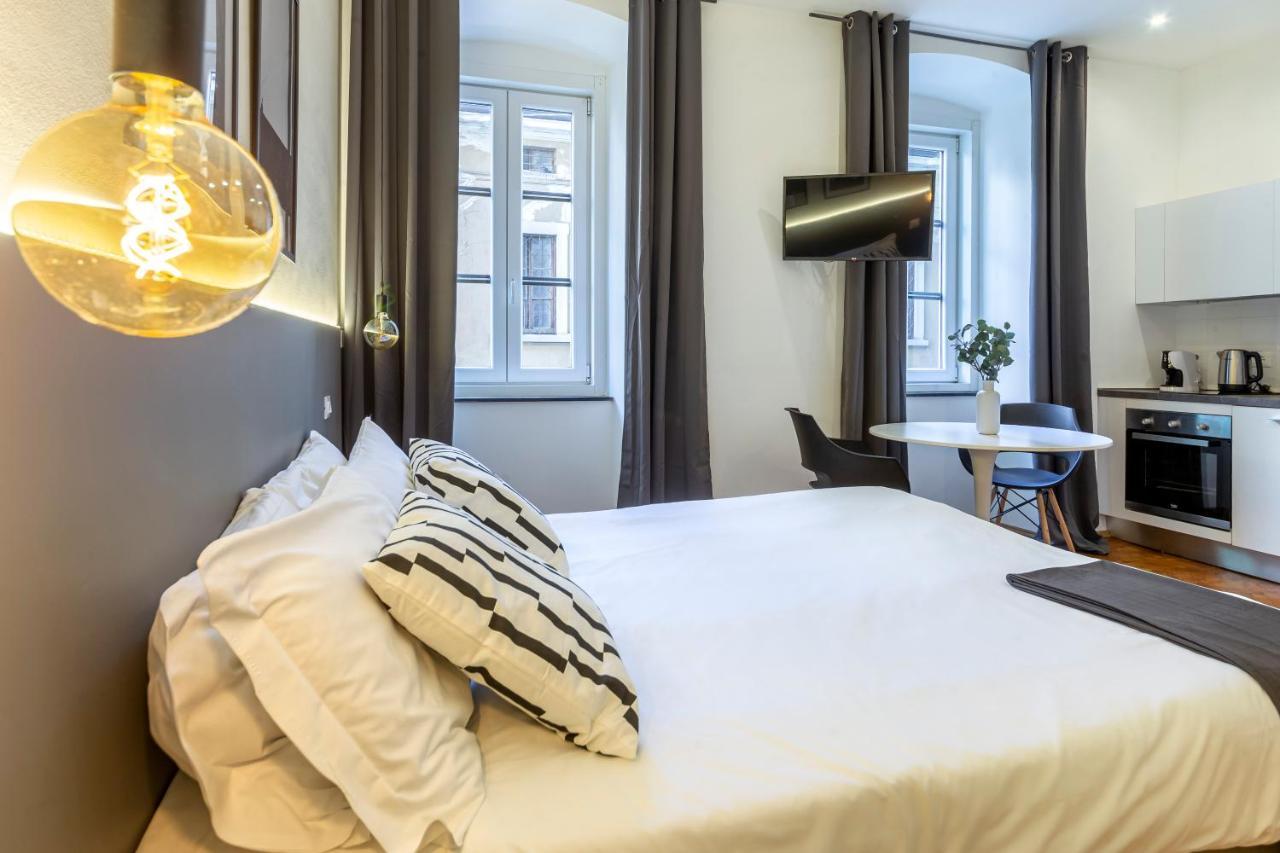 Amazing Studio In The City Center + Wifi Triëst Buitenkant foto