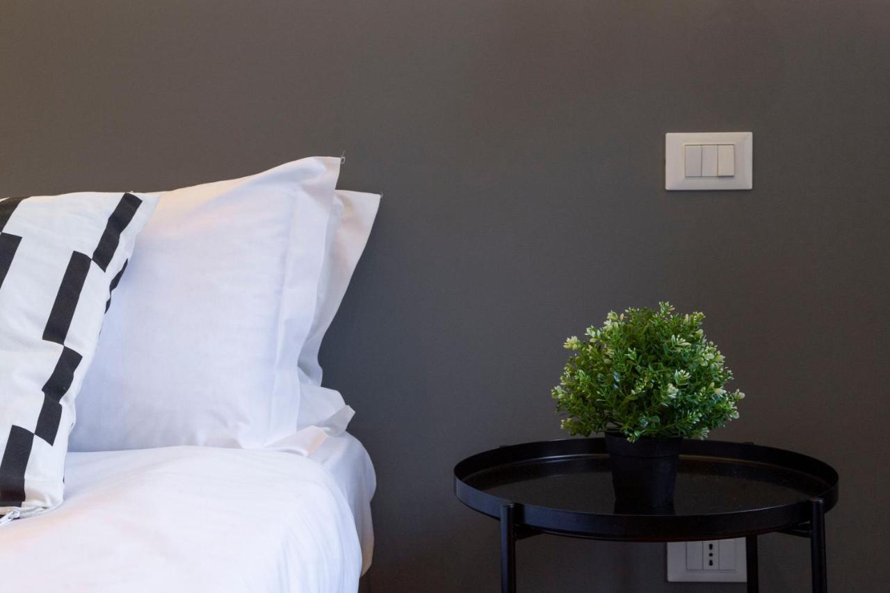 Amazing Studio In The City Center + Wifi Triëst Buitenkant foto